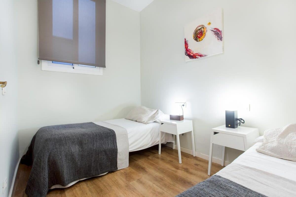 4 Bedroom With A Balcony In Ramblas 2 2 Appartement Barcelona