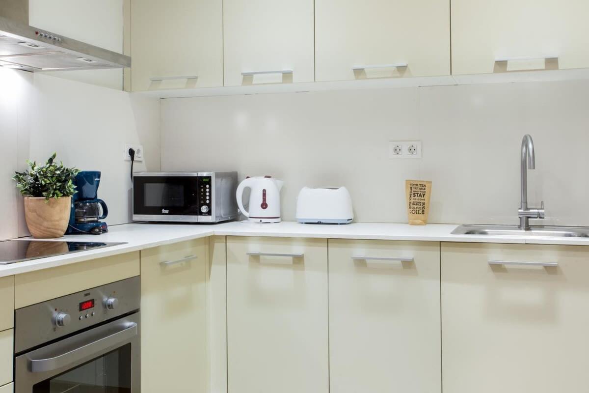 4 Bedroom With A Balcony In Ramblas 2 2 Appartement