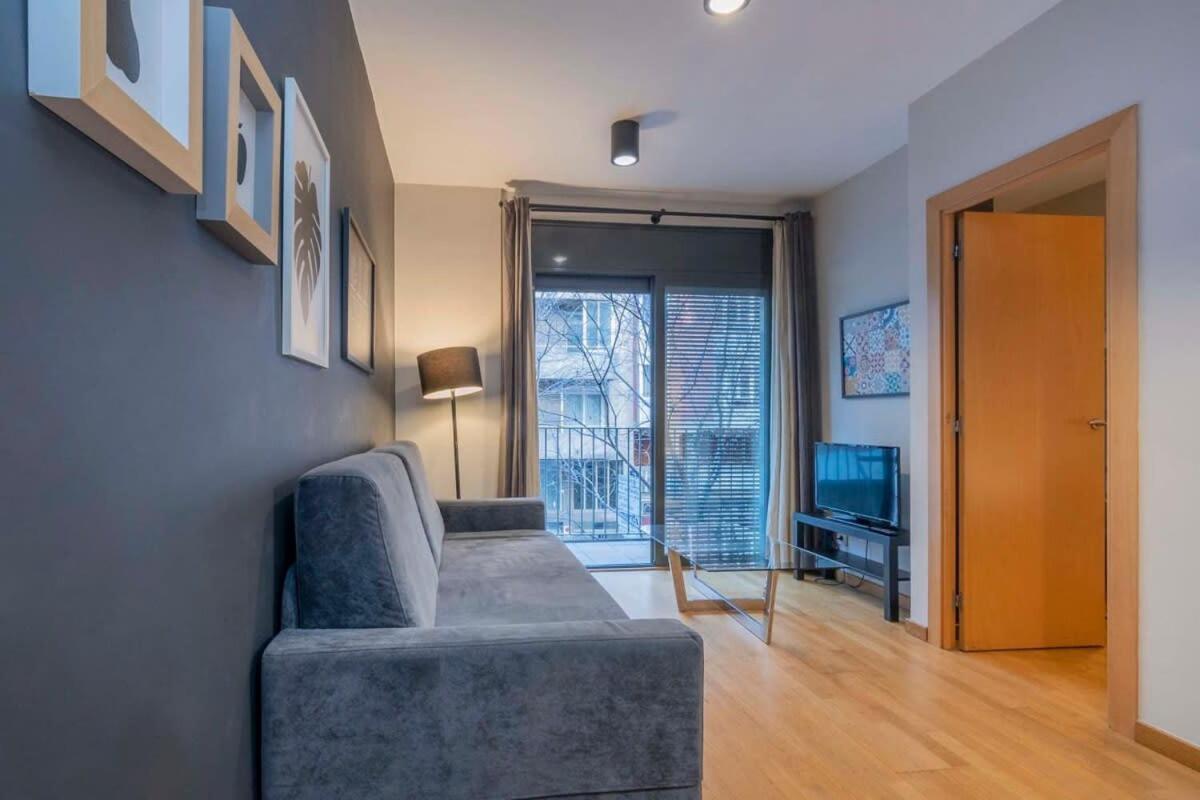 Modern And Bright In Eixample 1-3 Appartement