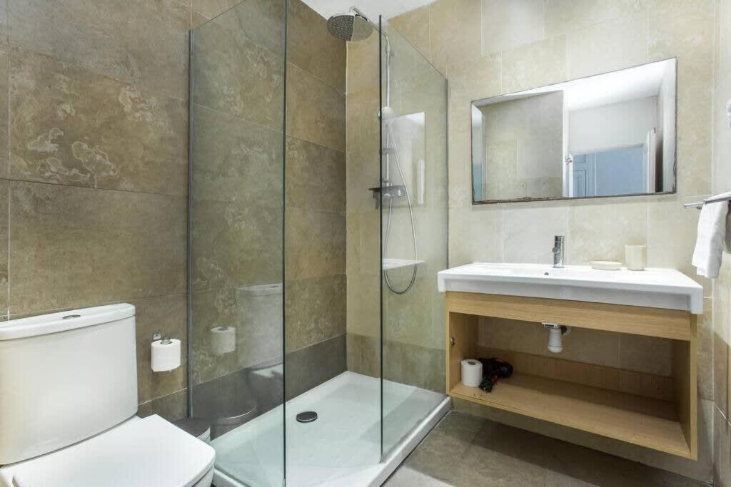 Appartement 4bedroom With Balcony In Ramblas 3-2 Barcelona