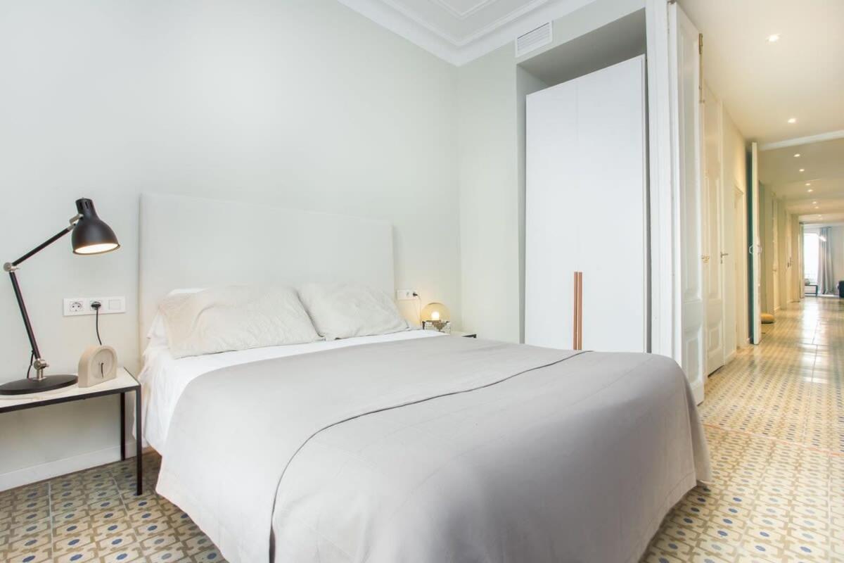 4bedroom With A Balcony In Ramblas 1 2
