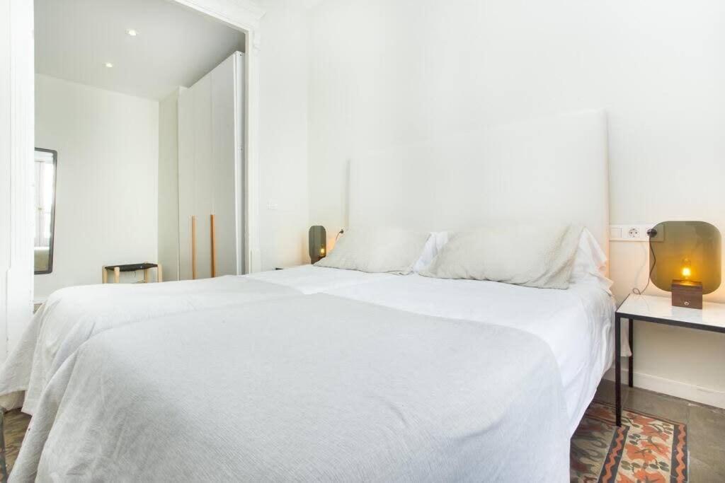 4bedroom With Balcony In Ramblas 3-2 Appartement