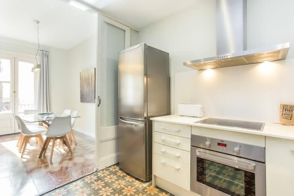 4bedroom With Balcony In Ramblas 3-2 Appartement