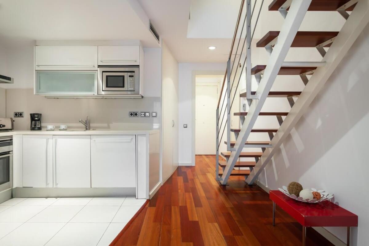 Apartamento 3bedroom Duplex With Balcony In Plaza Cataluna