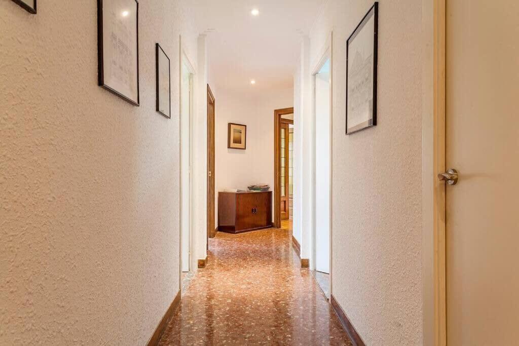 Big For 14 In The Heart Of Eixample Barcelona
