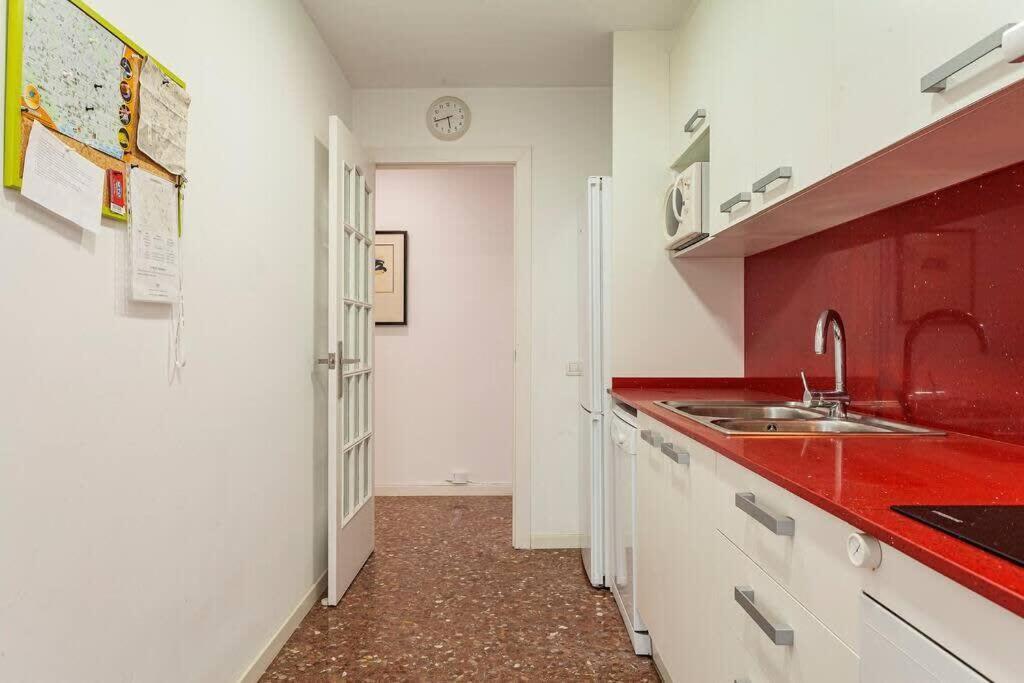 Appartement Big For 14 In The Heart Of Eixample Barcelona