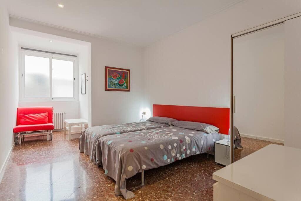 Big For 14 In The Heart Of Eixample Appartement Barcelona