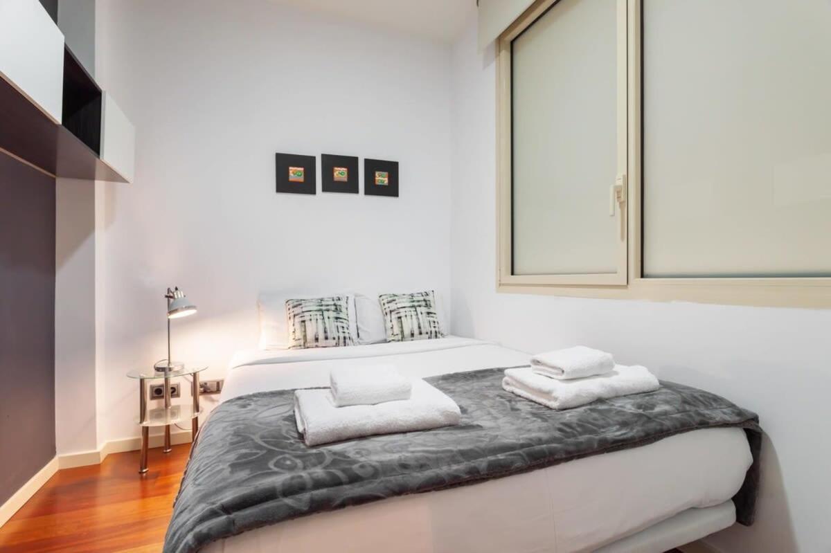 Plaça Catalunya Incredible 3bedroom Duplex With Balcony Barcelone