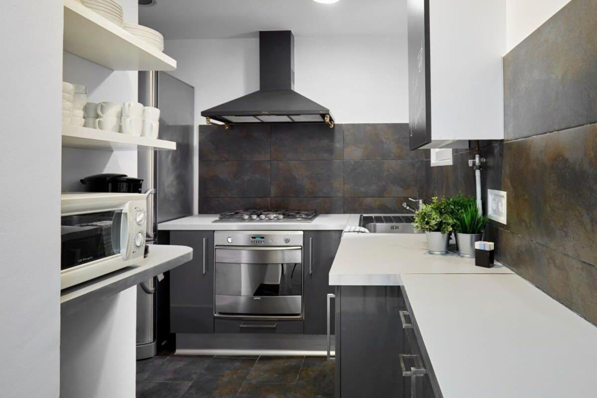Exclusive Luxe Design - Large Tranquil Penthouse Appartement *