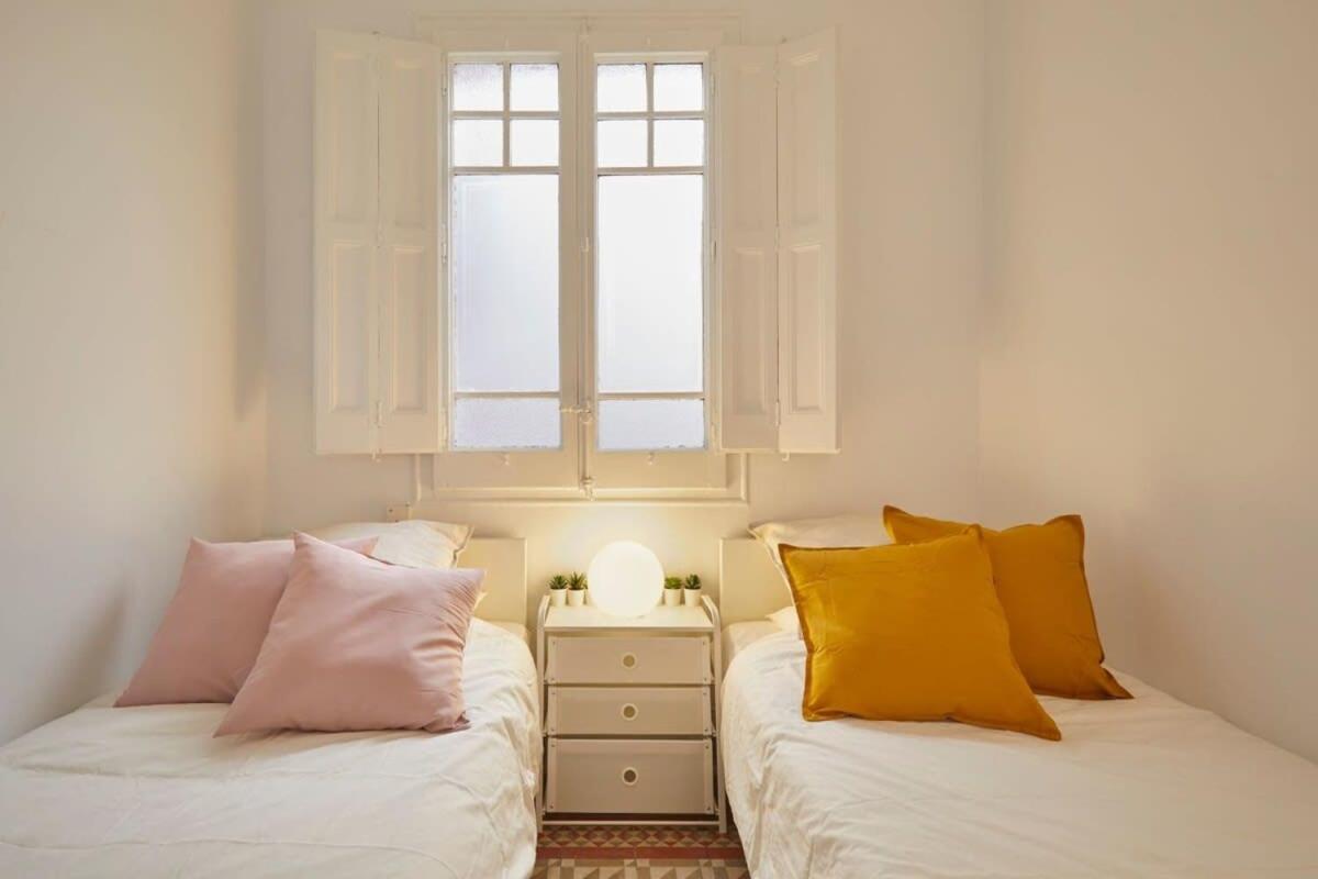 Exclusive Luxe Design - Large Tranquil Penthouse Appartement