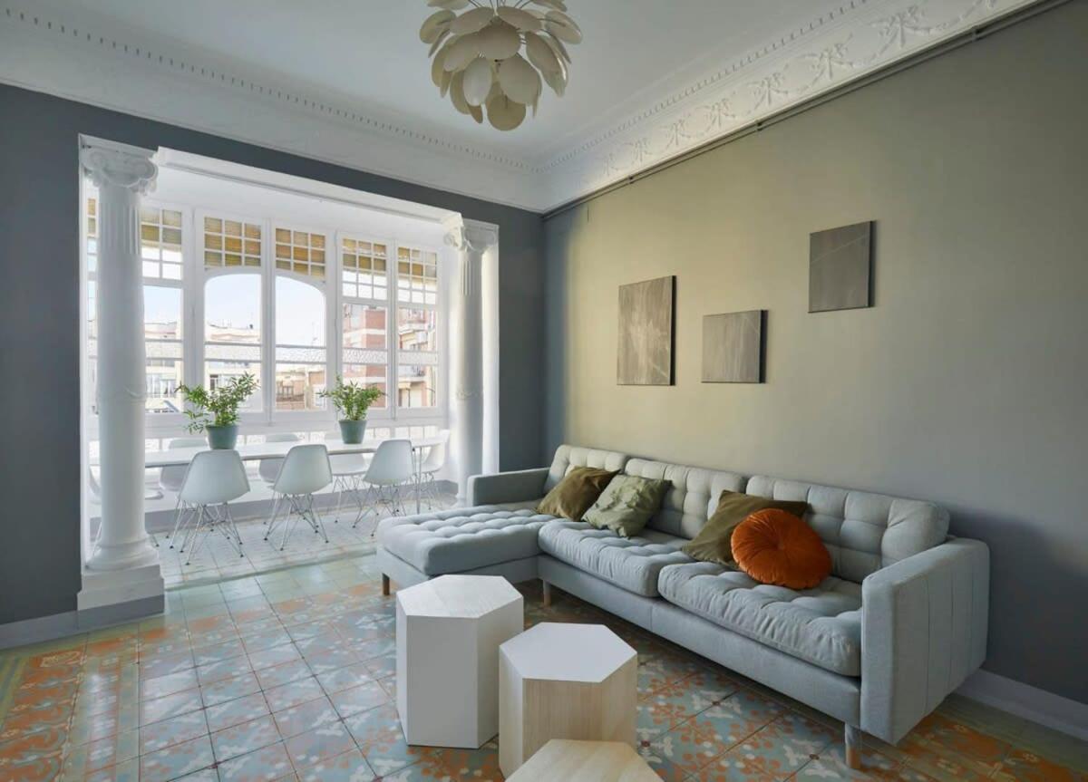 Exclusive Luxe Design - Large Tranquil Penthouse *