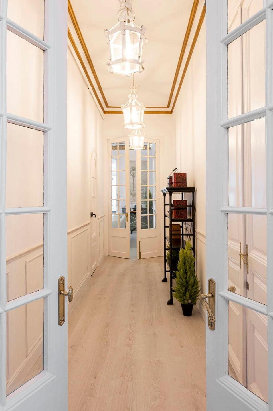 Placa Catalunya V Charming And Exquisite 5bd With Large Balcony