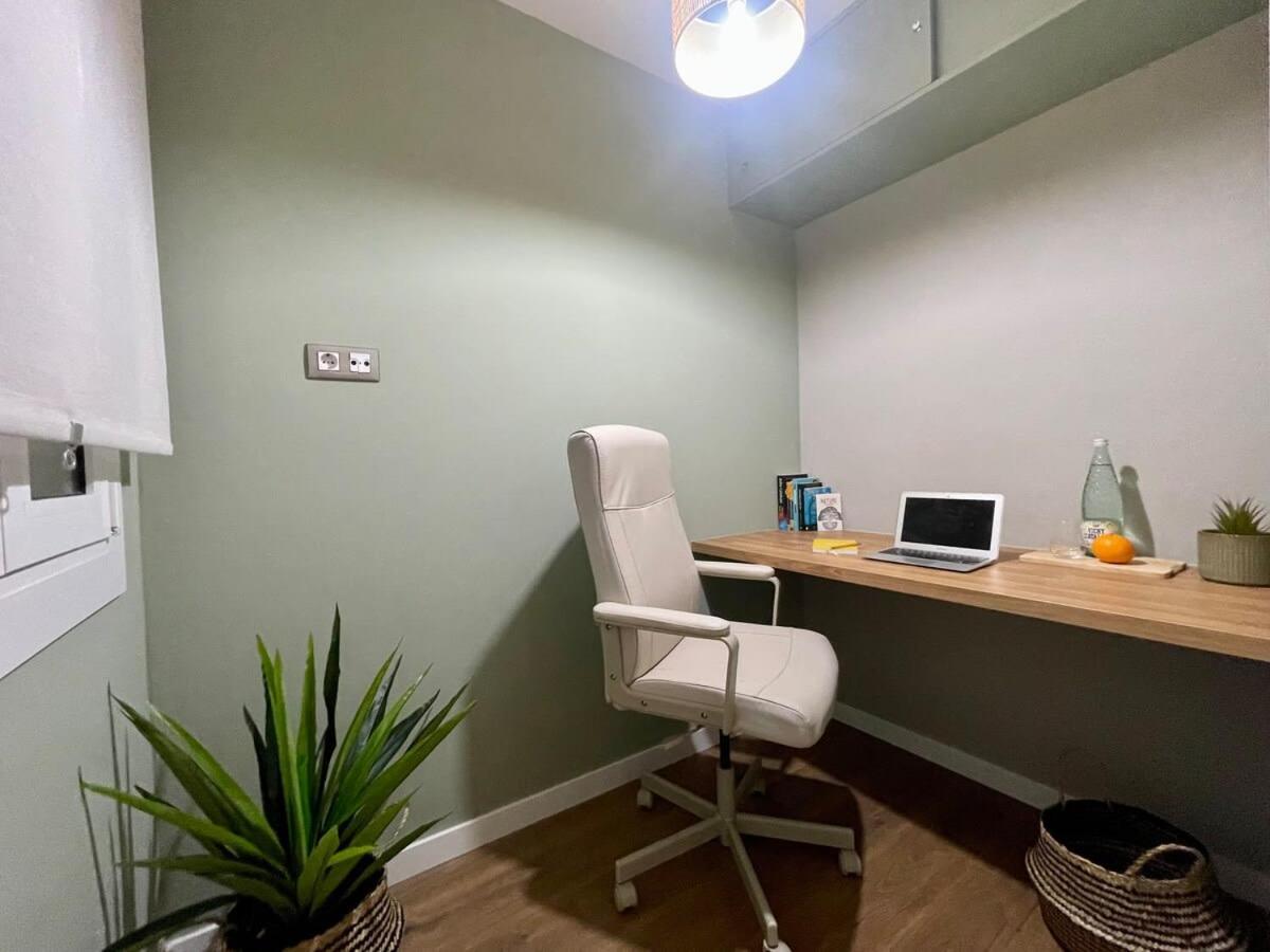 Plaza Catalunya Recently Renovated 5bd-4bth Appartement