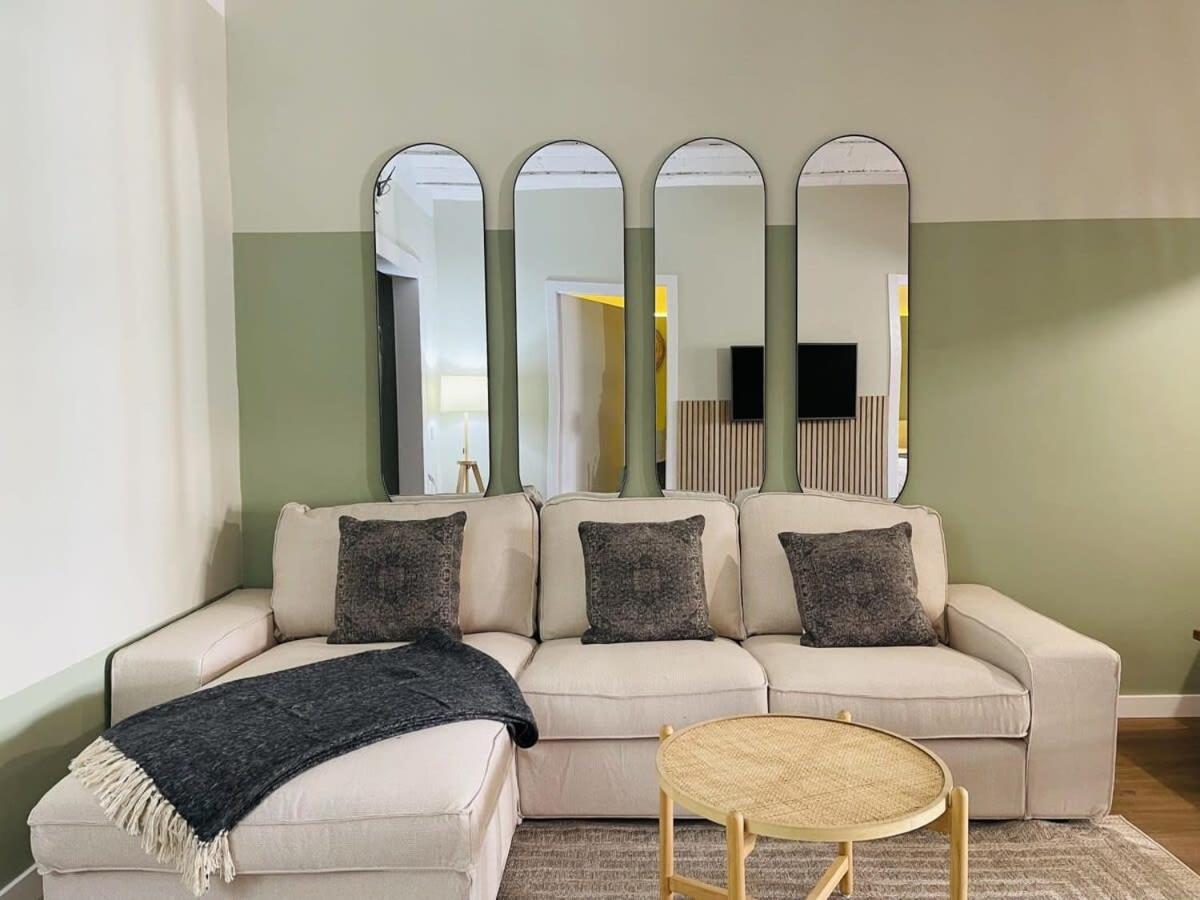 Appartement Plaza Catalunya Recently Renovated 5bd-4bth