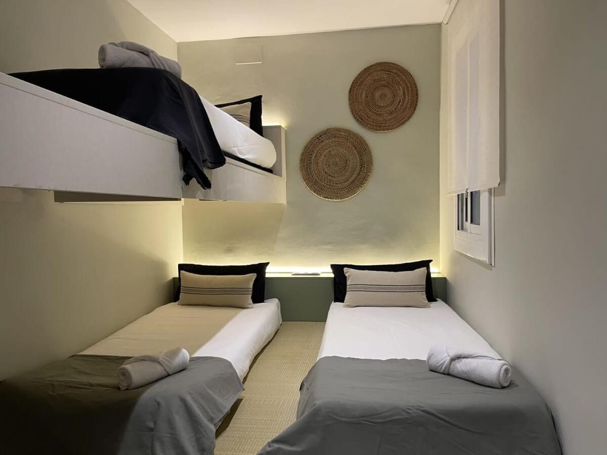 Plaza Catalunya Recently Renovated 5bd-4bth Appartement *