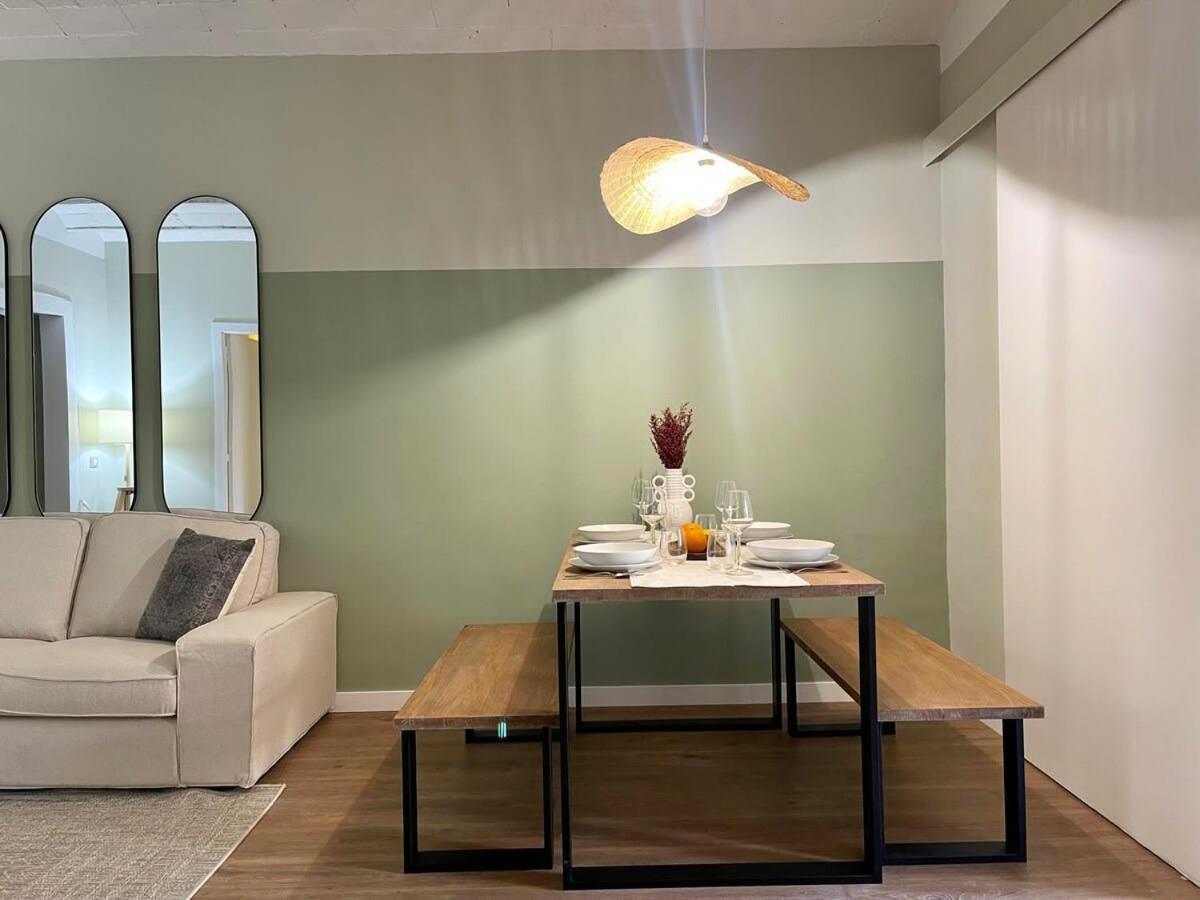 Plaza Catalunya Recently Renovated 5bd-4bth Appartement Barcelone