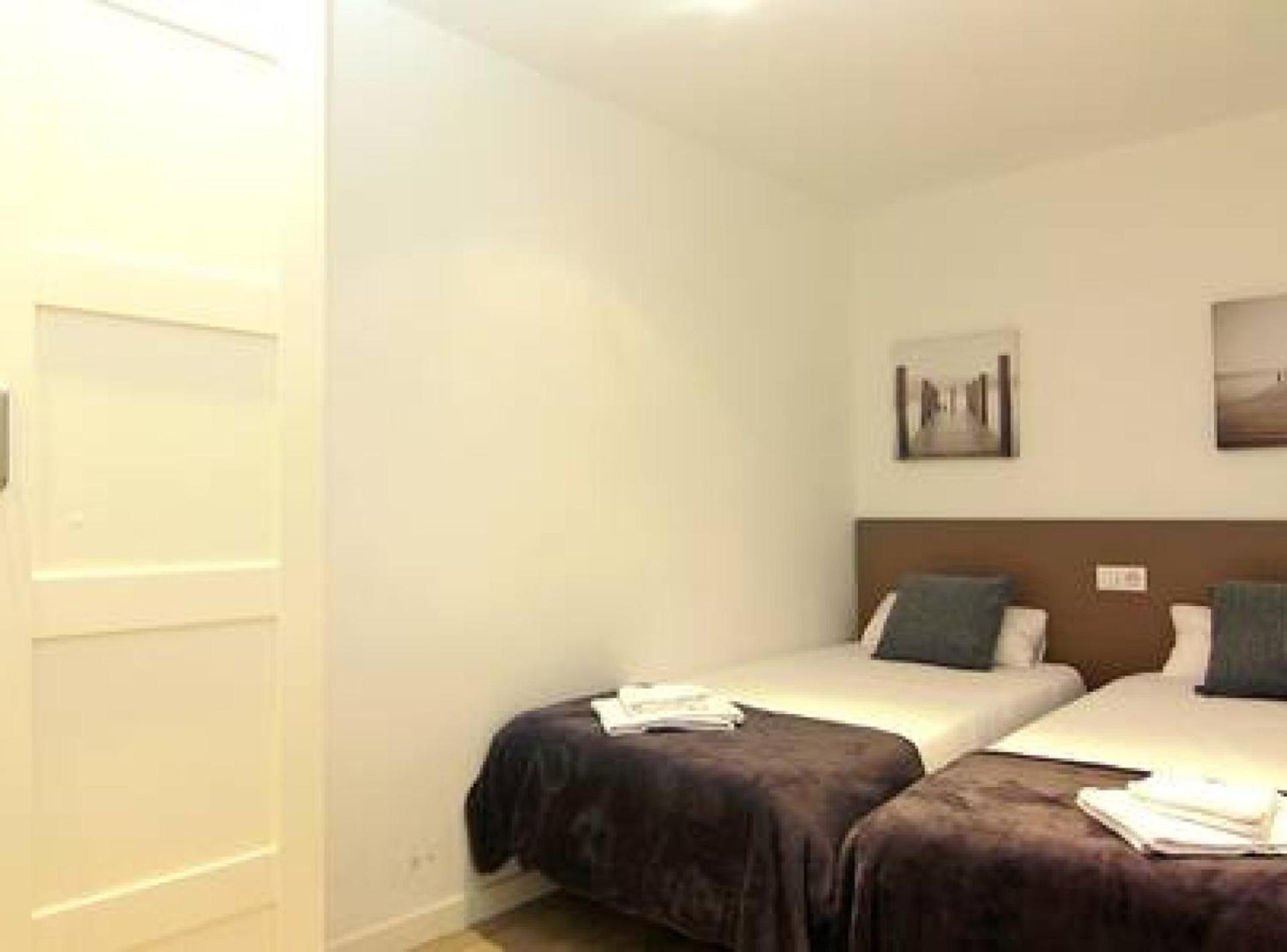 Miquel Angel - Apartment In Sants Large Community Terrace Apartment Barcelona