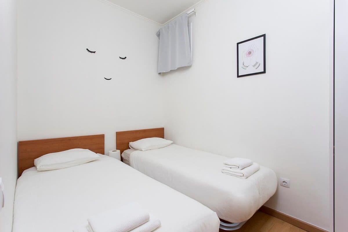 Apartment 3bd Only For Families In Poblenou Next To The Beach!