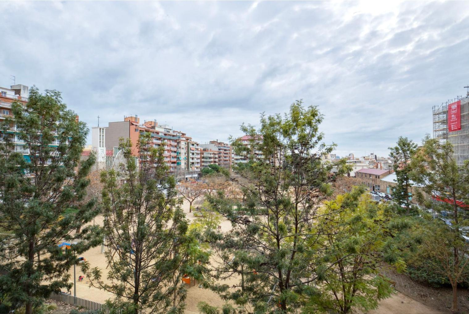 Blueground Les Corts Balcony Furnished Bcn-128 Barcelone