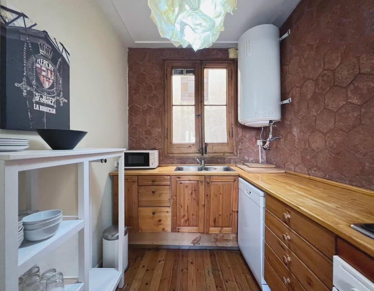 Paseo St Joan Classic 4bd For 10 Guests Appartement
