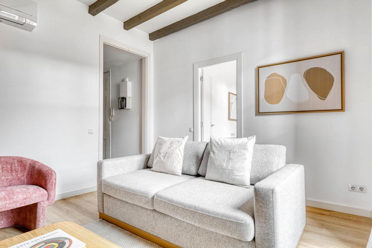 Blueground Sarria Balcony Bcn-74 Appartement *