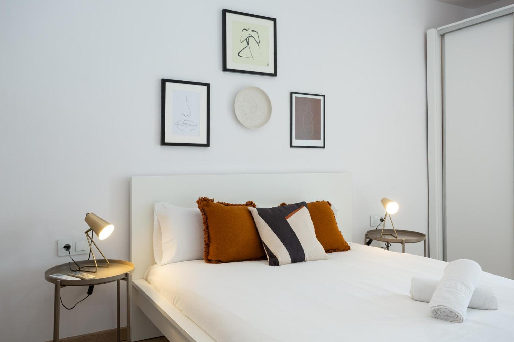Apartment 11crc1037 Newly Decorated Near Sants Station Barcelona