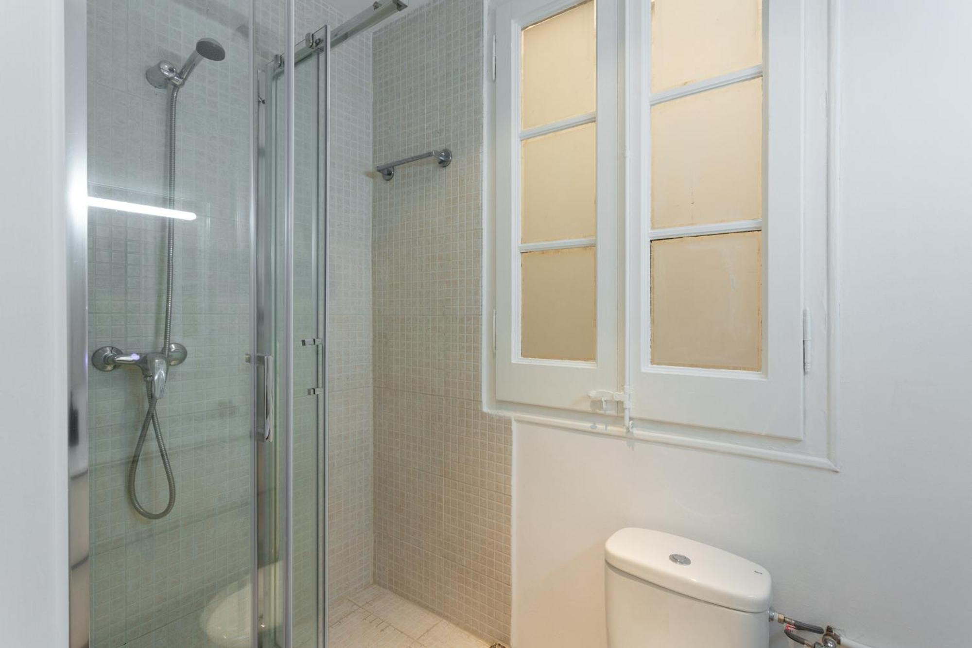 11crc1037 Newly Decorated Near Sants Station Appartement Barcelone