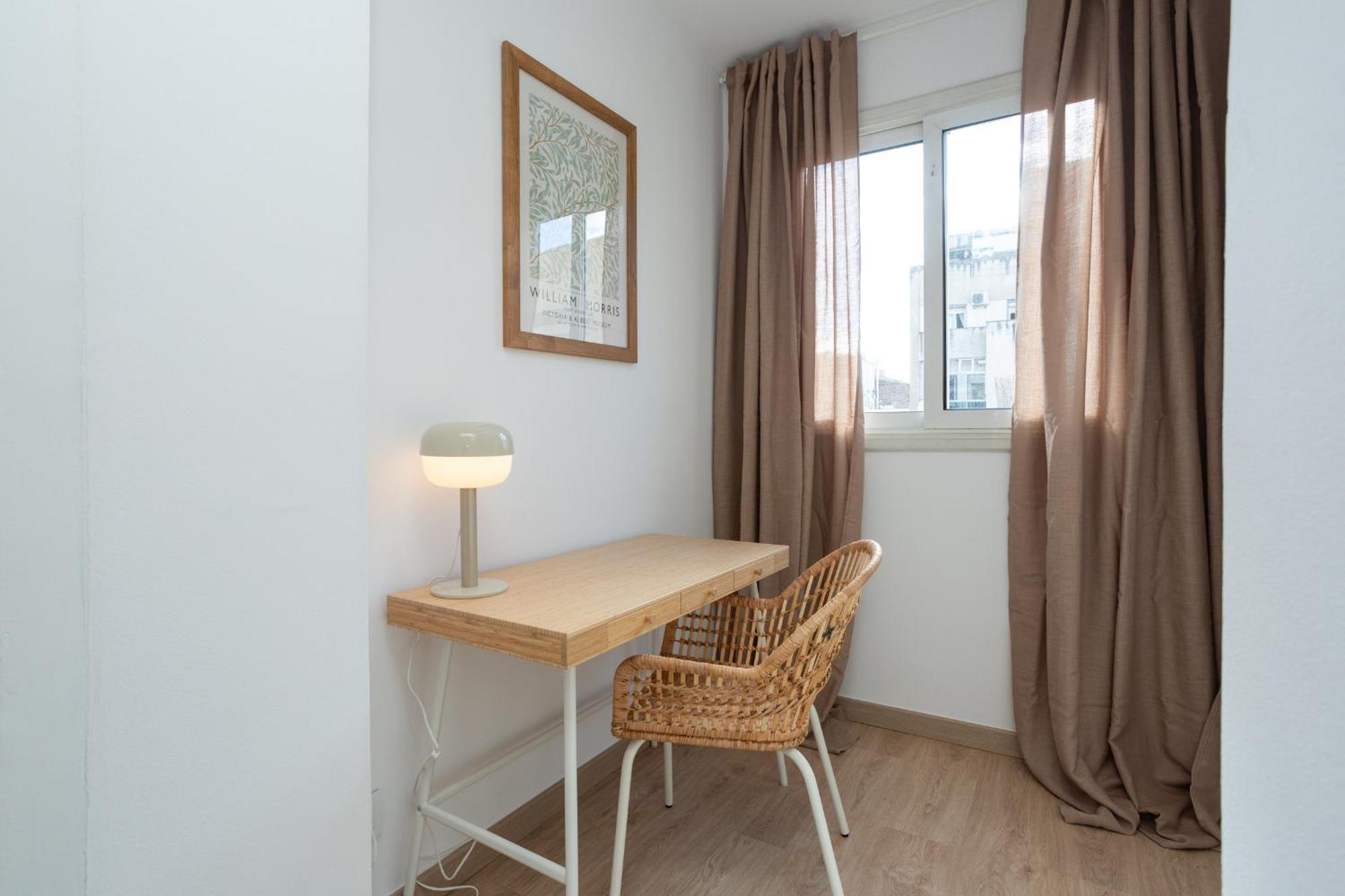 11crc1037 Newly Decorated Near Sants Station Appartement *