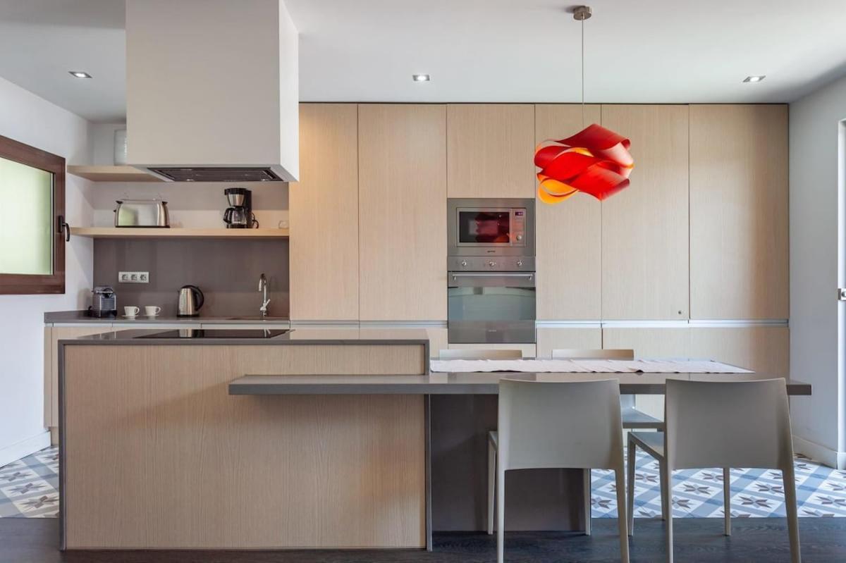 3-bedroom Penthouse With Terrace In Eixample *