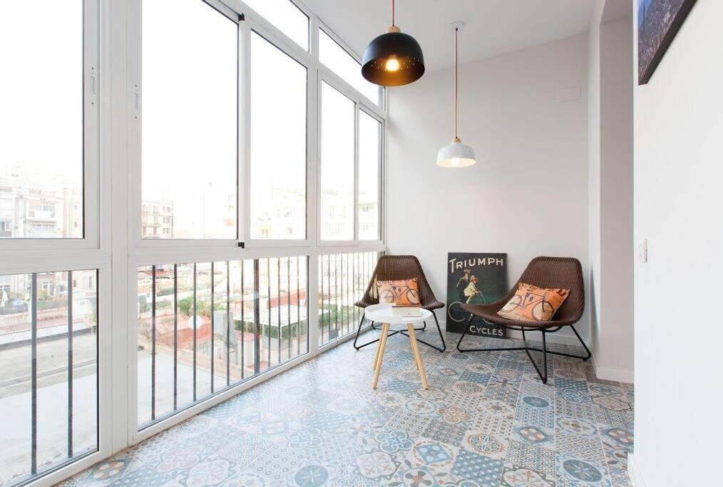 Perfectly Located 4bed 4bath In 2 2