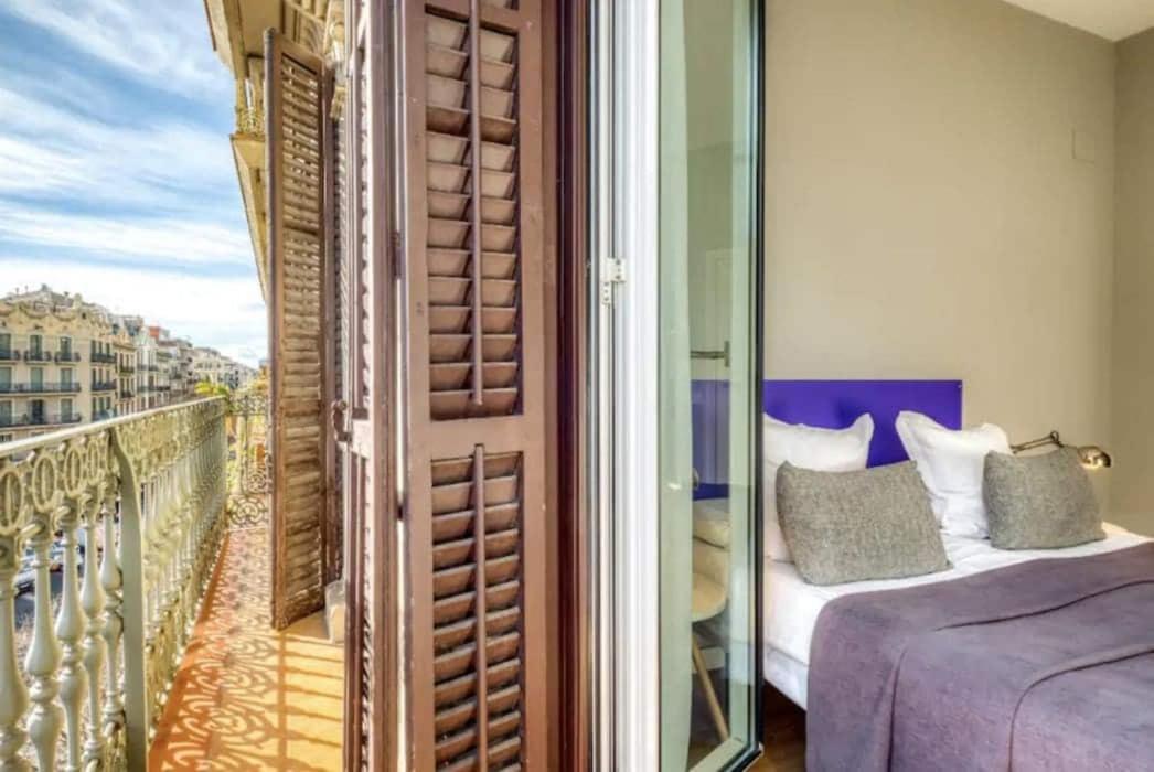 Beautiful 4bd 4ba In Eixample District *