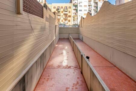 Bright And Modern Duplex With Terrace In Eixample District P2