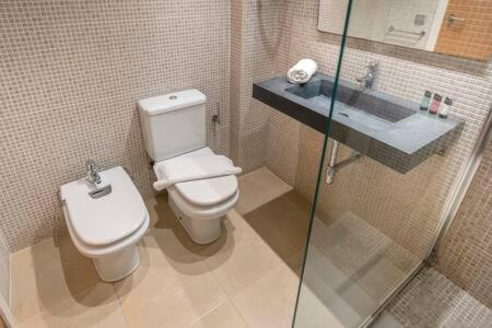 Bright And Modern Duplex With Terrace In Eixample District P2 Apartamento Barcelona