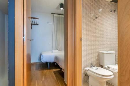 Apartamento Bright And Modern Duplex With Terrace In Eixample District P2