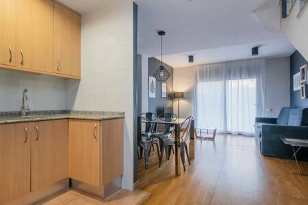 Apartamento Bright And Modern Duplex With Terrace In Eixample District P2 *