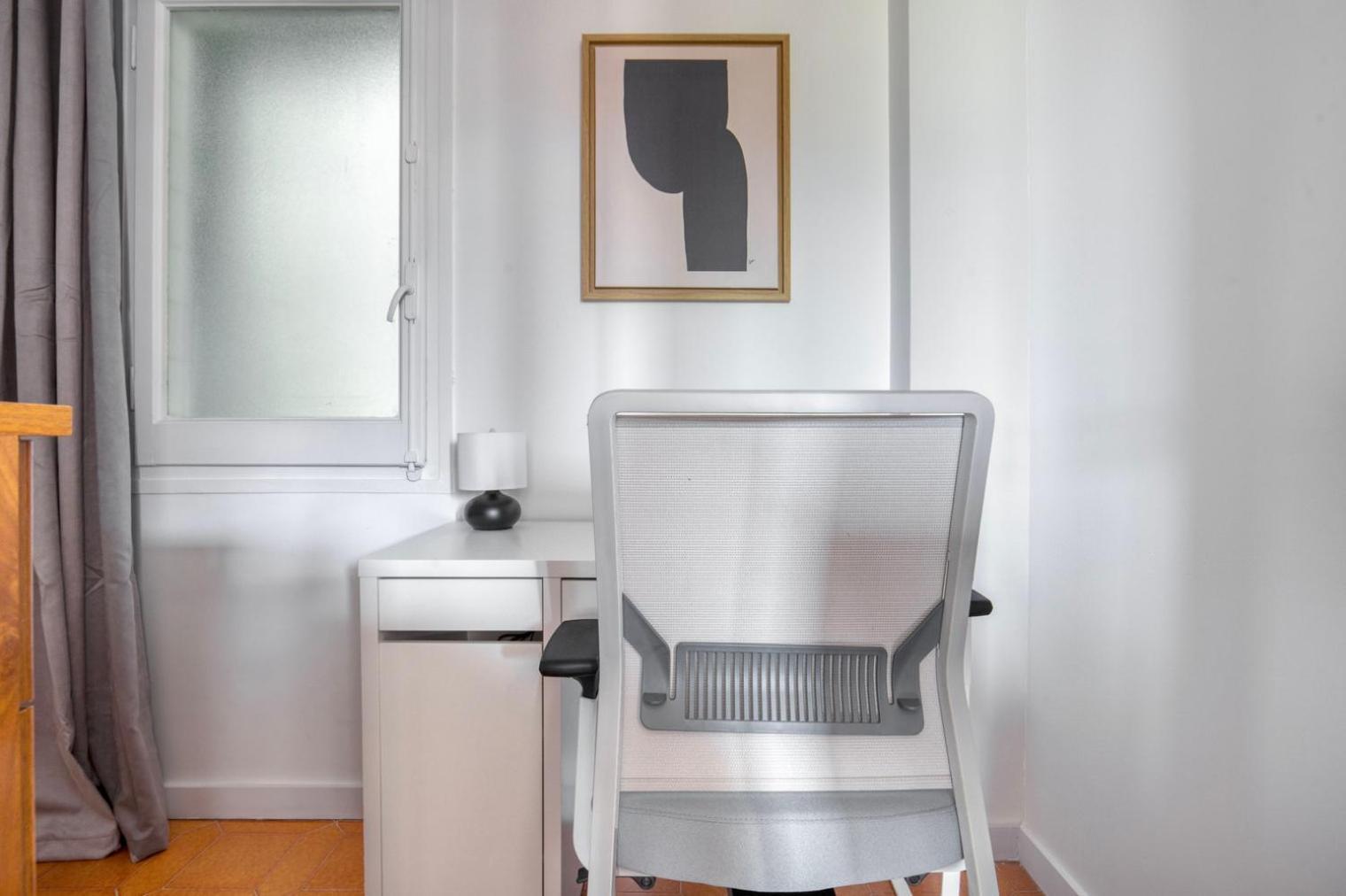Blueground Les Corts Balcony Furnished Bcn-128 *