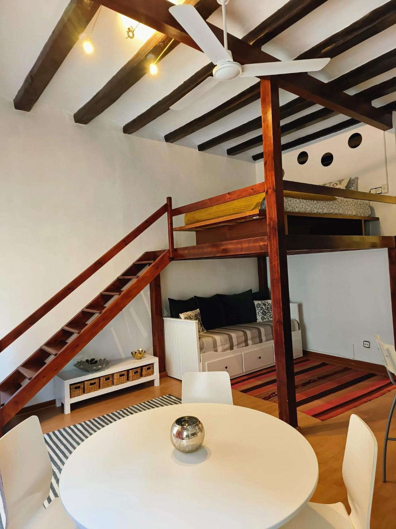 Sunny Studio In Sants Appartement