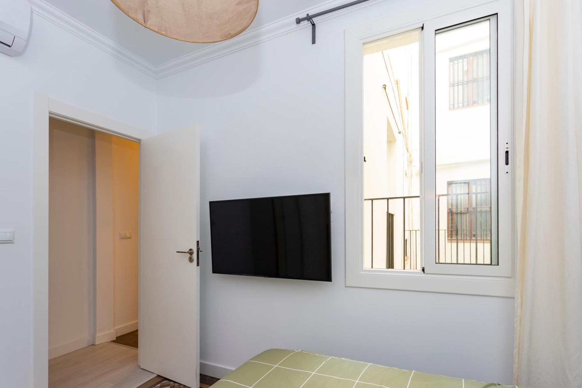 Apartment & Gothic Center *
