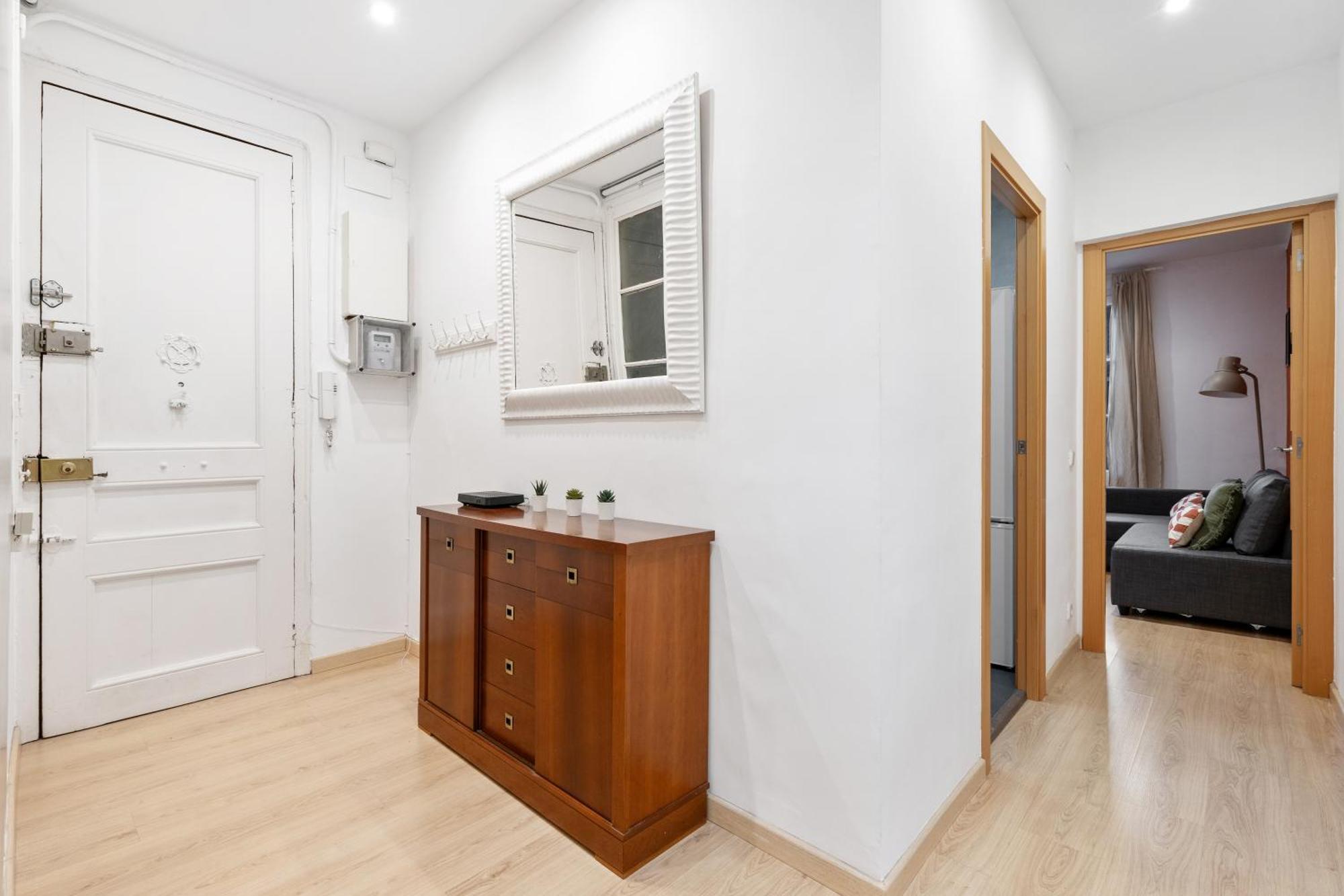 Appartement Recently Renovated 2 Bedroom In Eixample Barcelona
