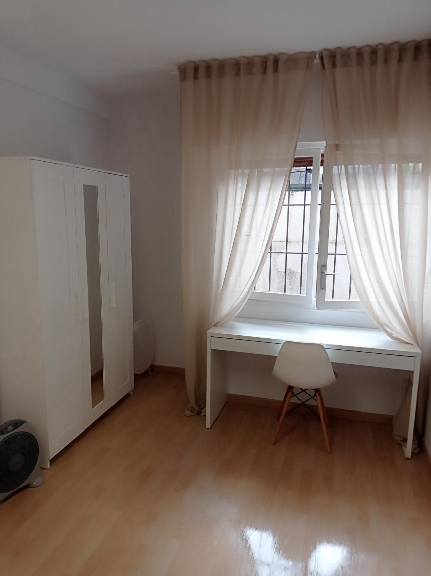 Bright Private Double Center Metro L-1 Urgell L-5 Hospital Clinic * Barcelone