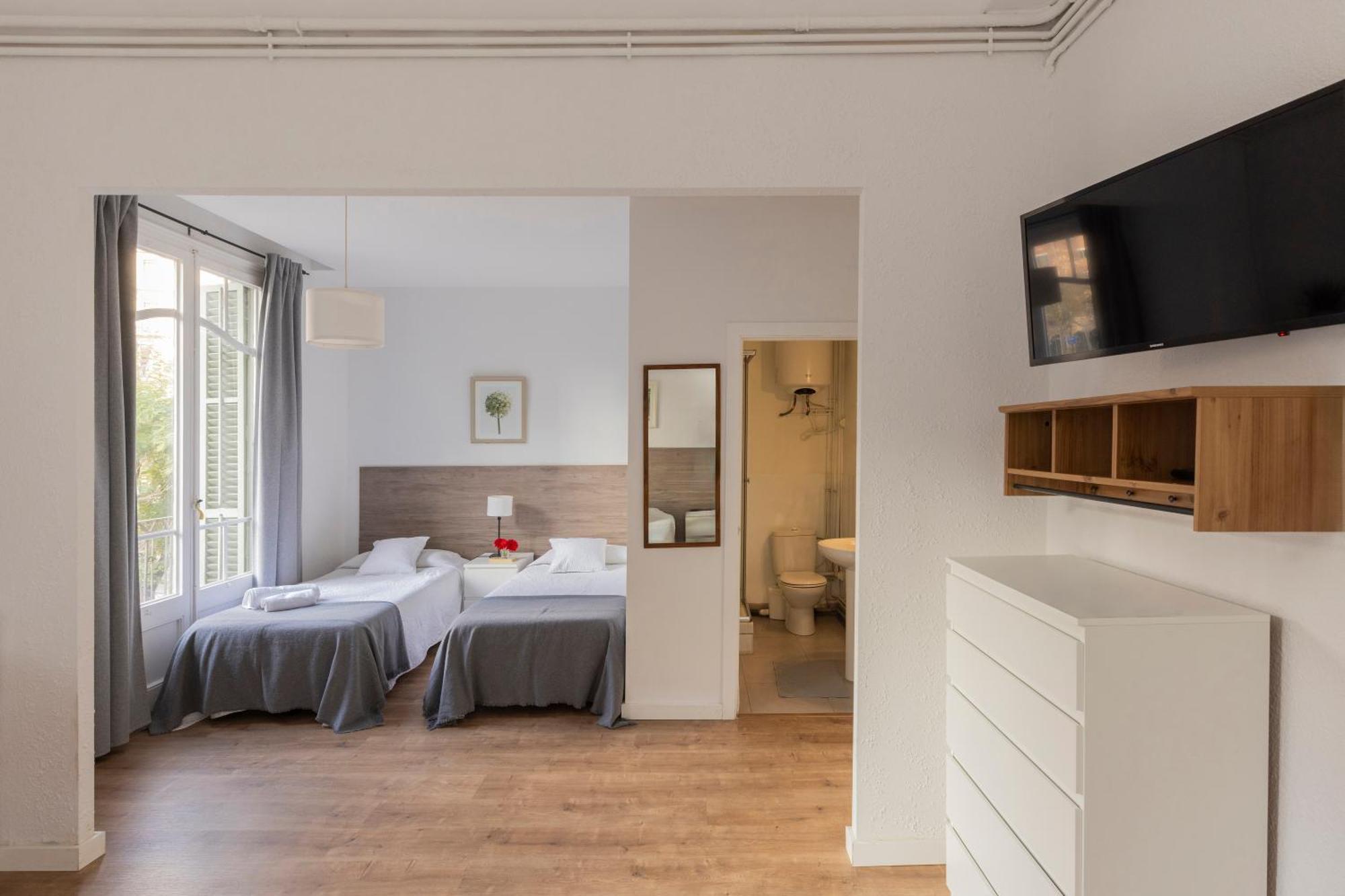 Ally's Bed&breakfast, Bed & Breakfast Barcelona