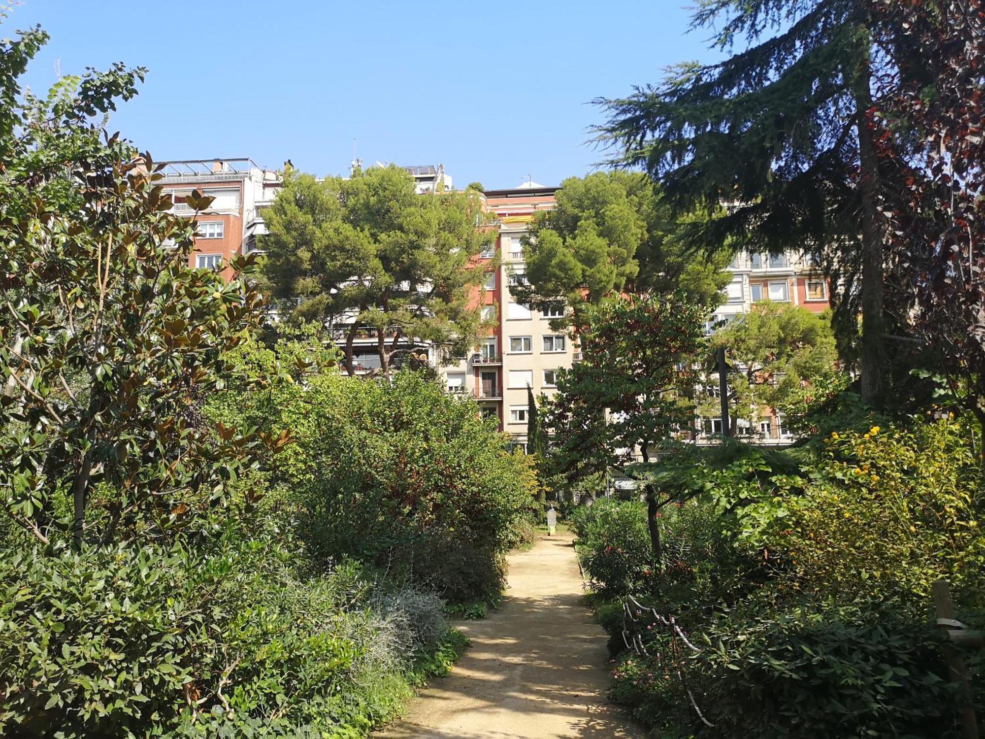 Aparteasy - Balcony, Quiet, Sunny * Barcelona