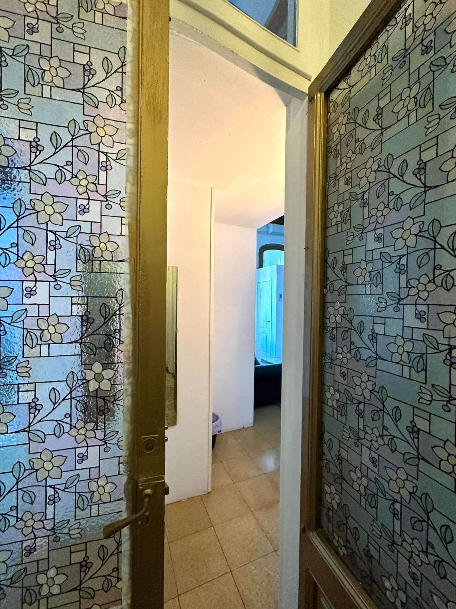 Barcelona Central Apartments *