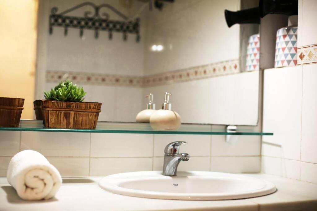 One Bedroom In Eixample ! Apartment *