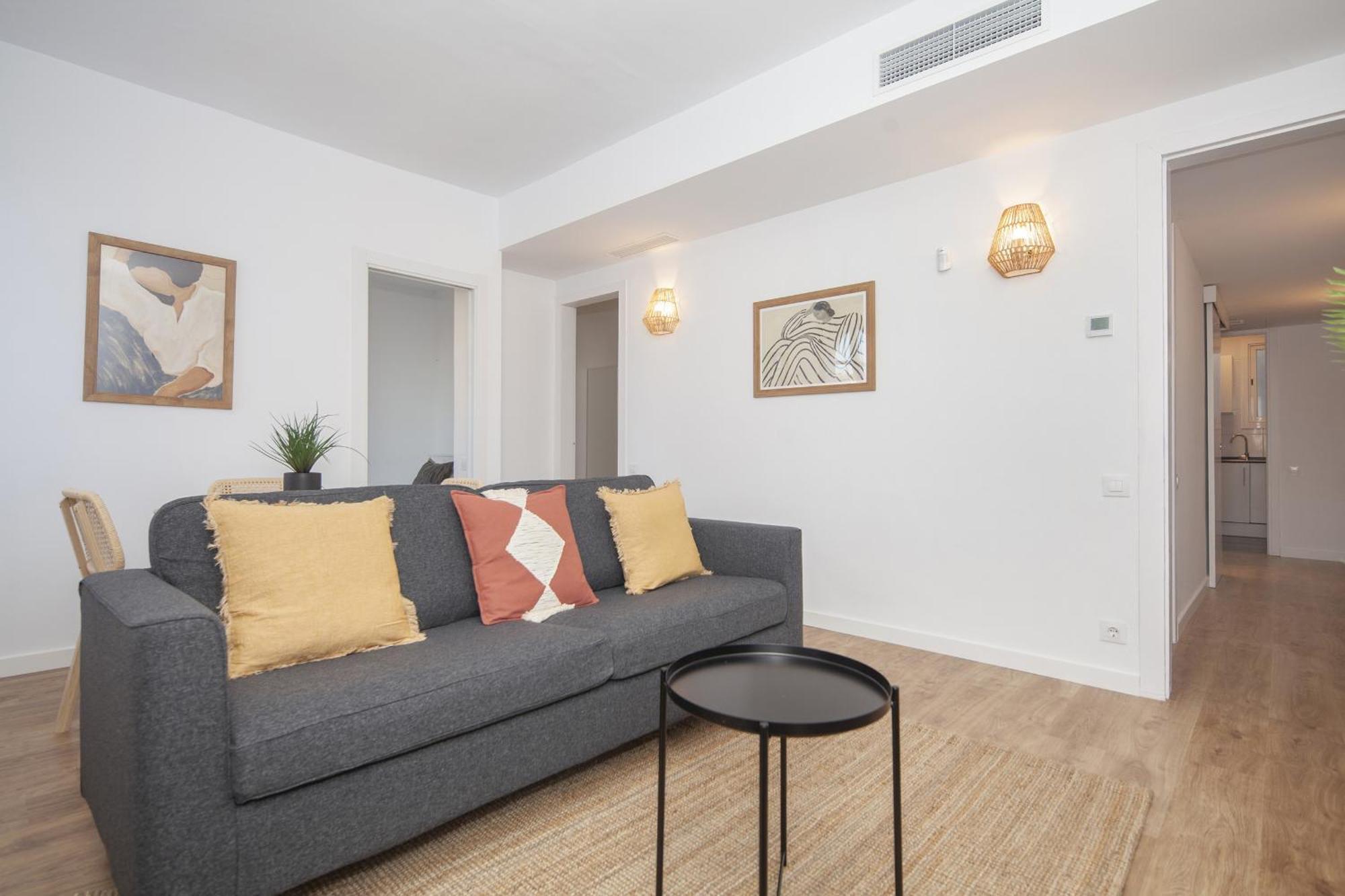 61par1014- Magnifico Recientemente Decorado En Poble Sec Appartement