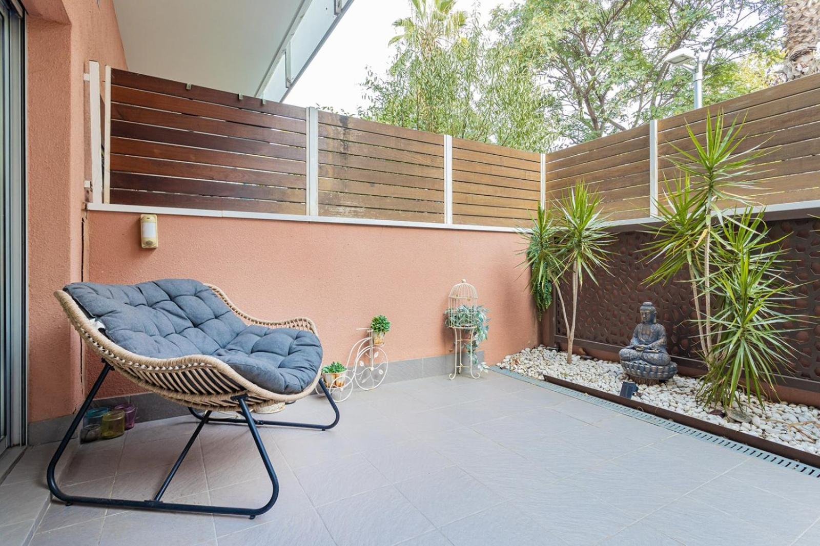 Pool Luxury 2 Bedrooms - 2 Terraces - Parking - Long Term *