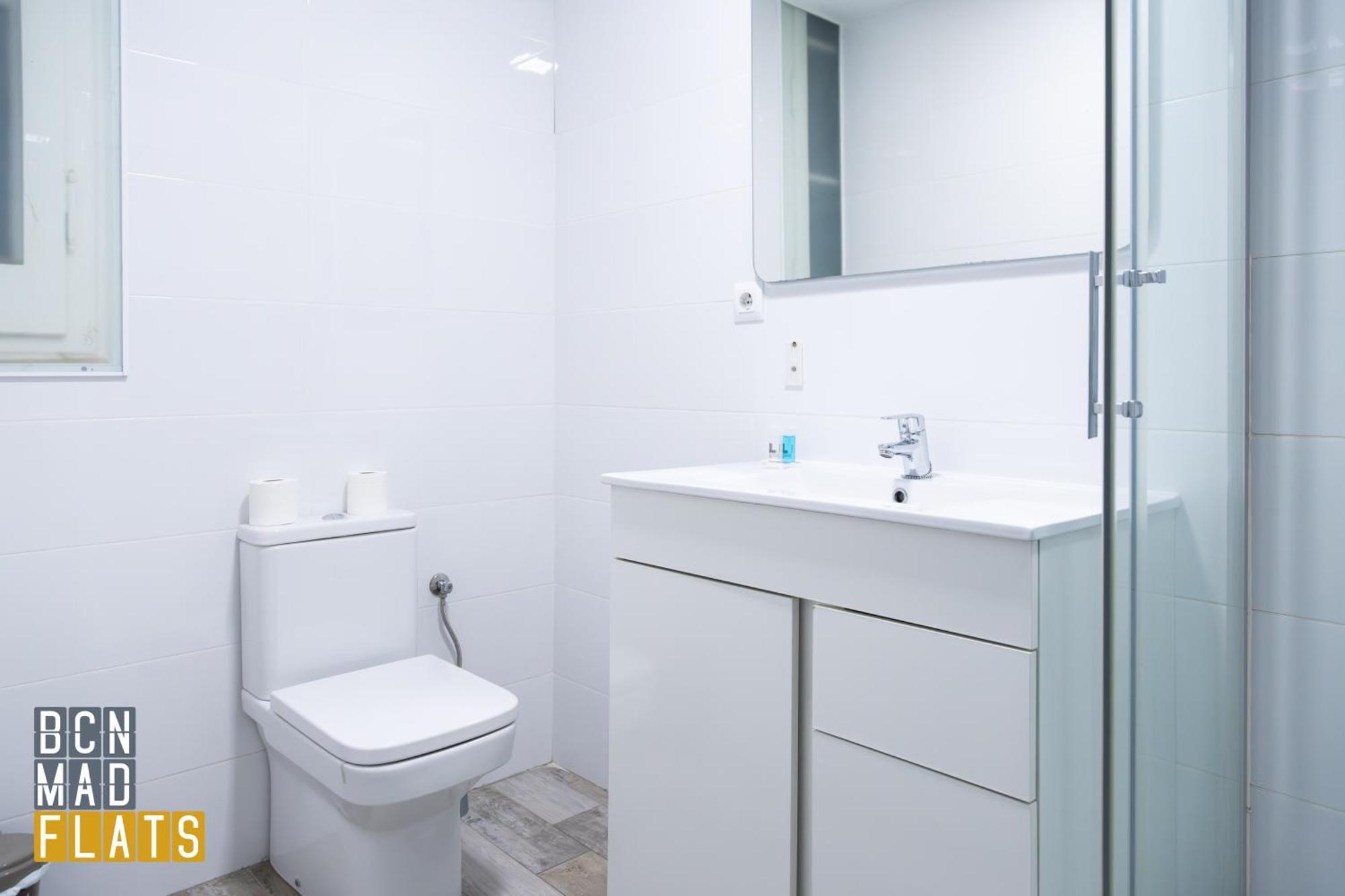 - Eixample 1a Apartment