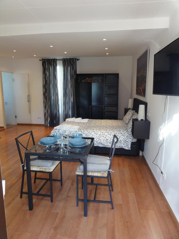 - Iberia Appartement *