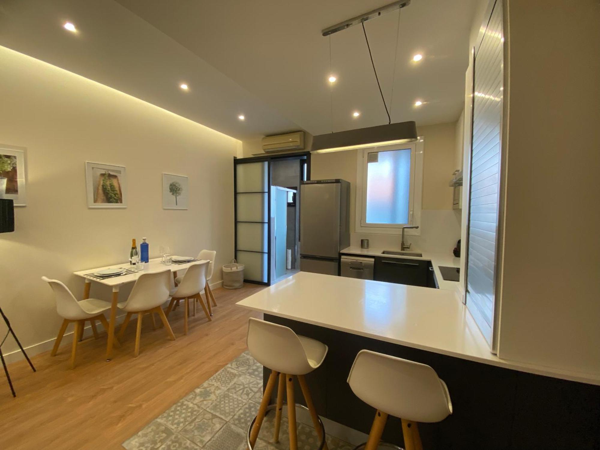 Spatious Luxe Paseo De Gracia Diagonal Apartment Barcelona