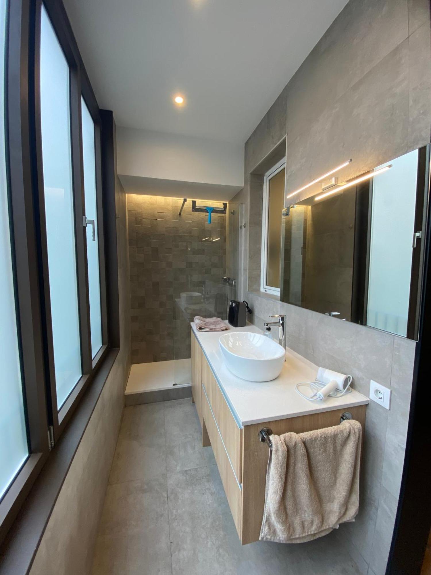 Spatious Luxe Paseo De Gracia Diagonal Apartment Barcelona